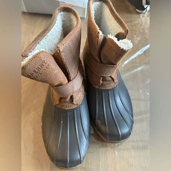 Sperry duck  boots - Picture 1 of 6